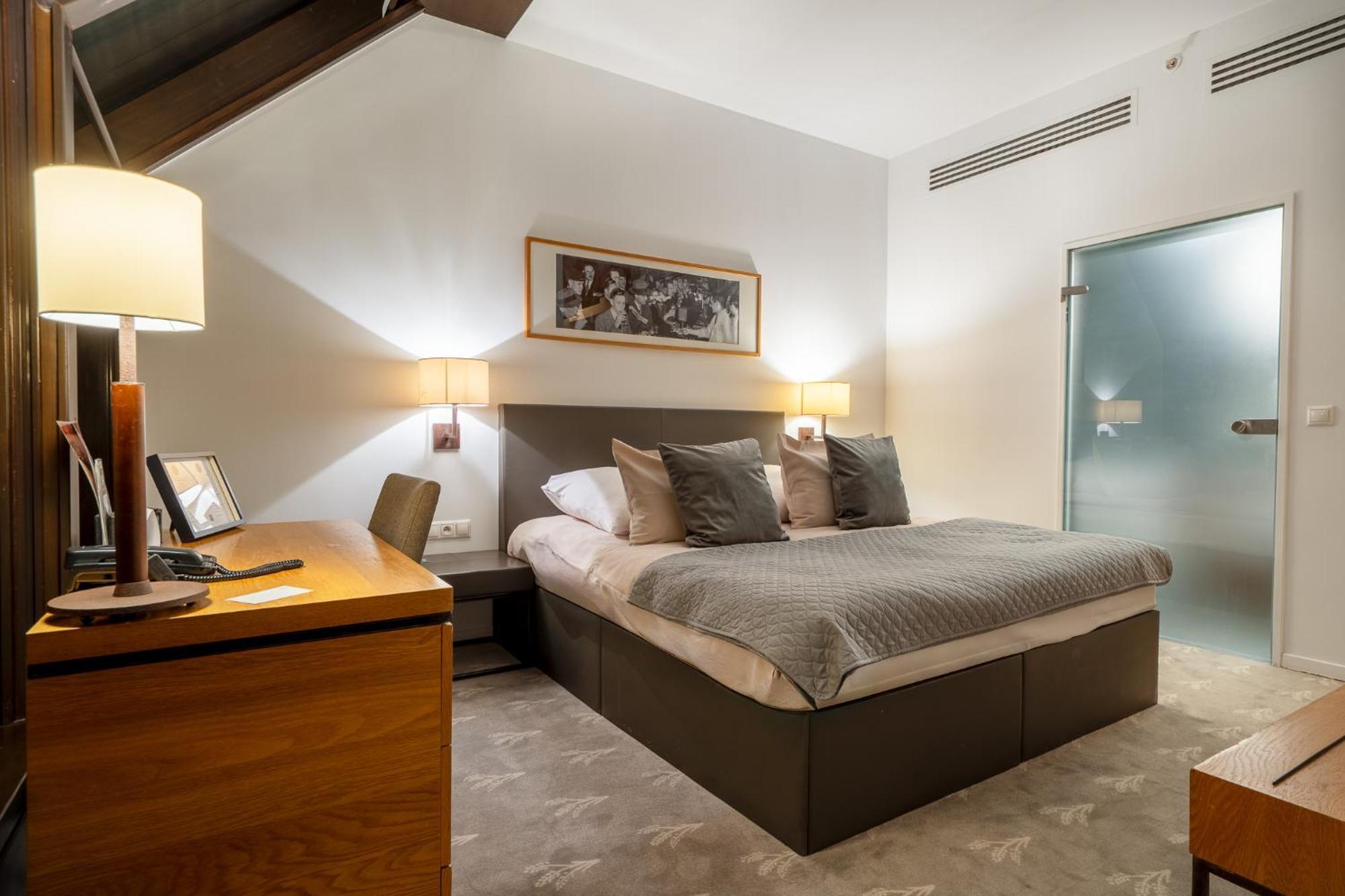King Room Two King Beds