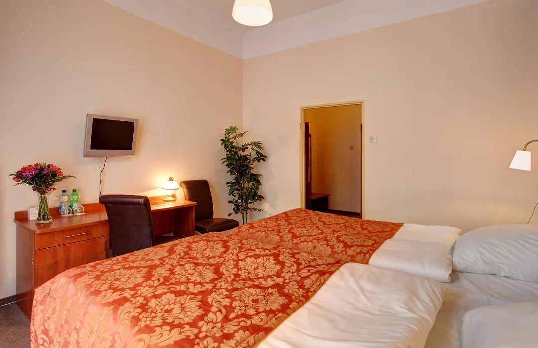Hotel Polonia Centrum-1