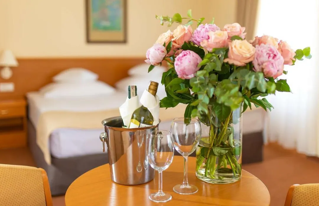 Best Western Hotel Prima Wroclaw-1